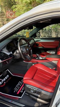 بی ئێم دەبڵیو X6